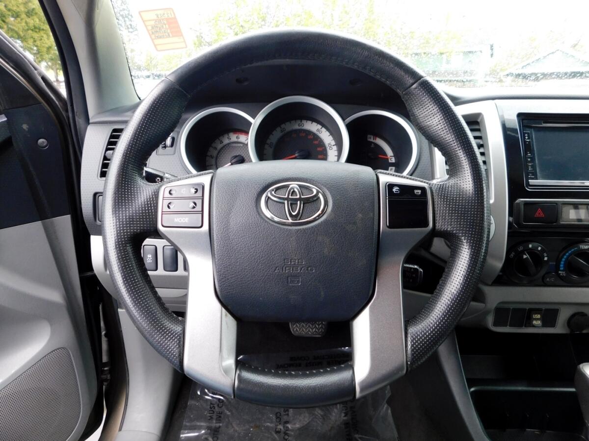 2013 Toyota Tacoma Double Cab SR5 photo 8