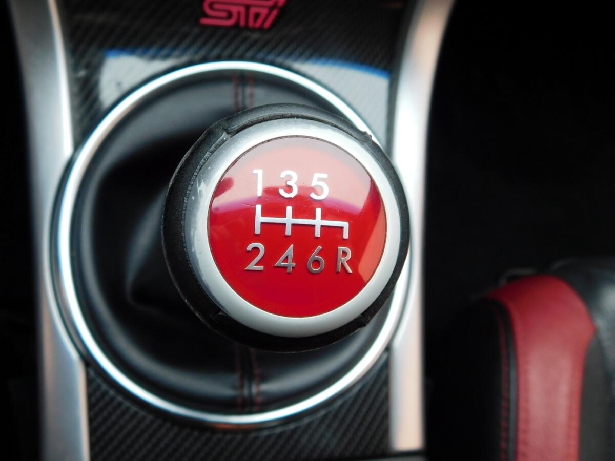 2015 Subaru WRX STI Limited photo 12