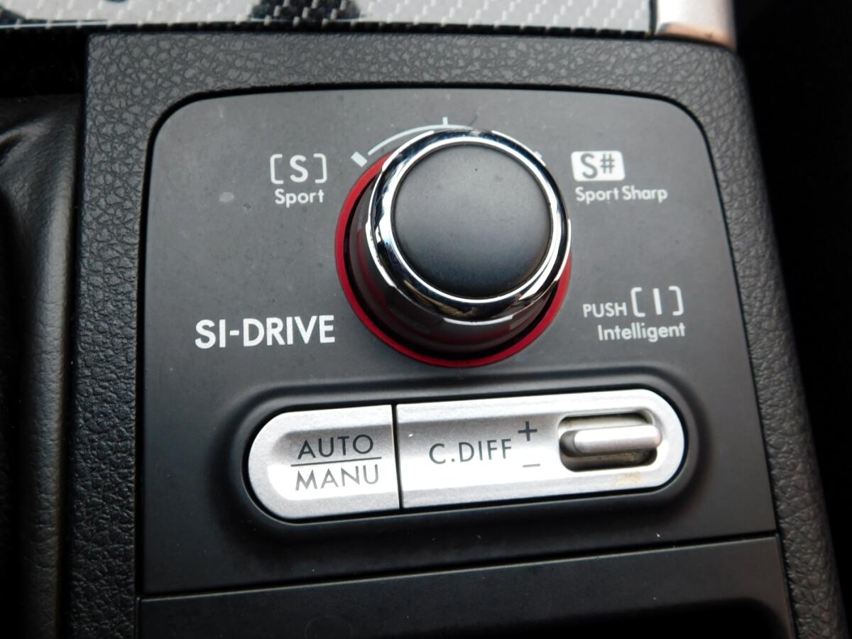 2015 Subaru WRX STI Limited photo 14