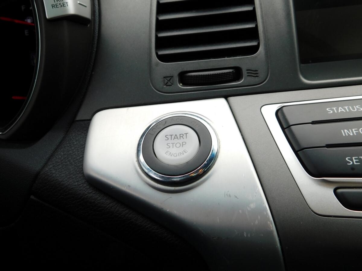 2014 Nissan Murano SL photo 18