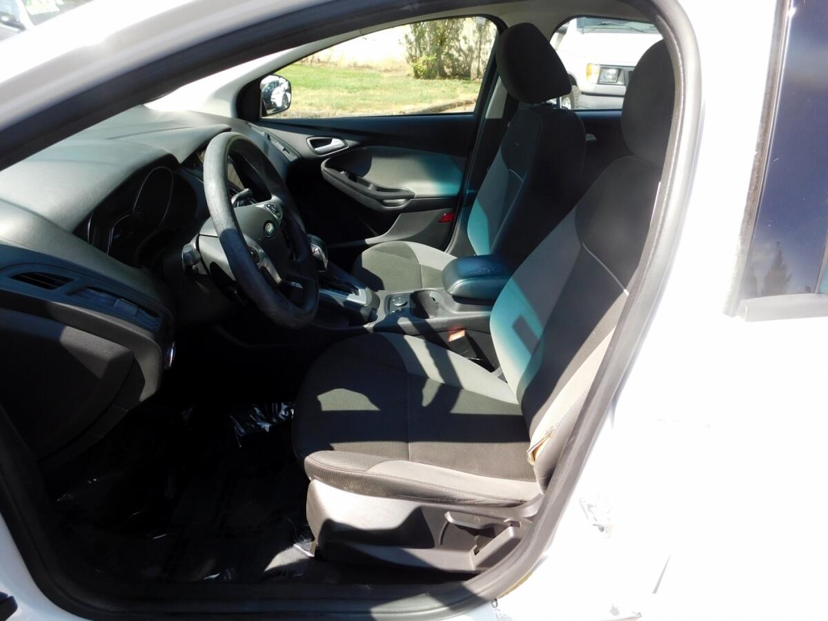 2014 Ford Focus SE photo 6