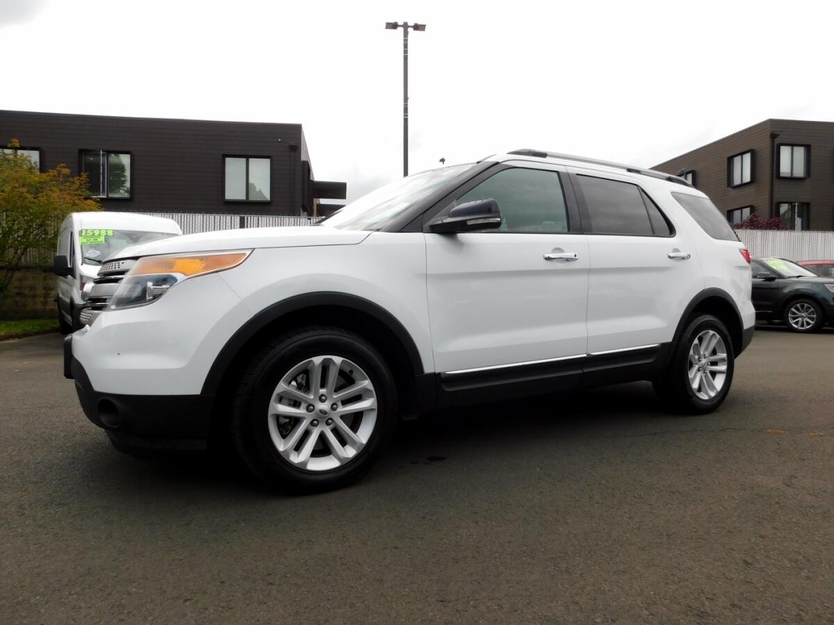 2014 Ford Explorer XLT Sport photo 2