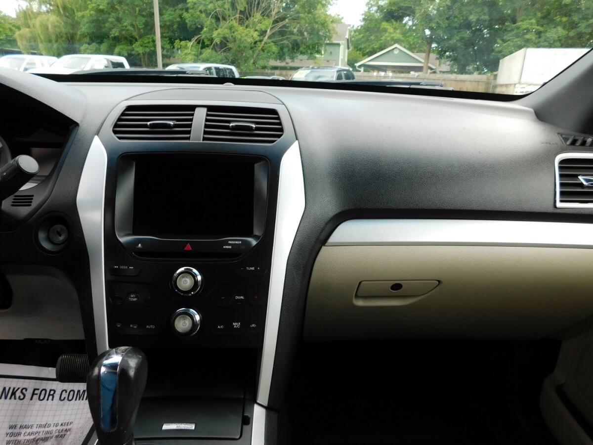 2014 Ford Explorer XLT Sport photo 7