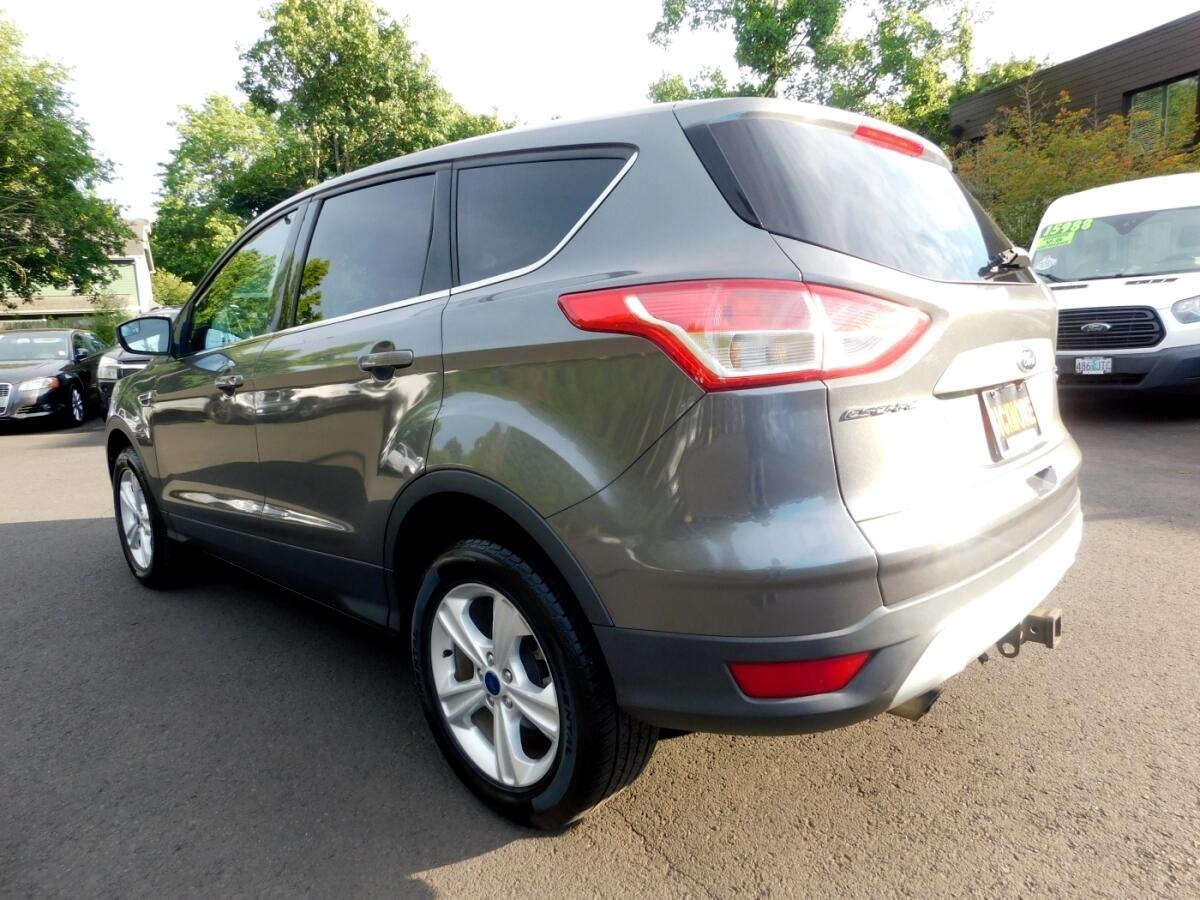2014 Ford Escape SE Sport photo 3