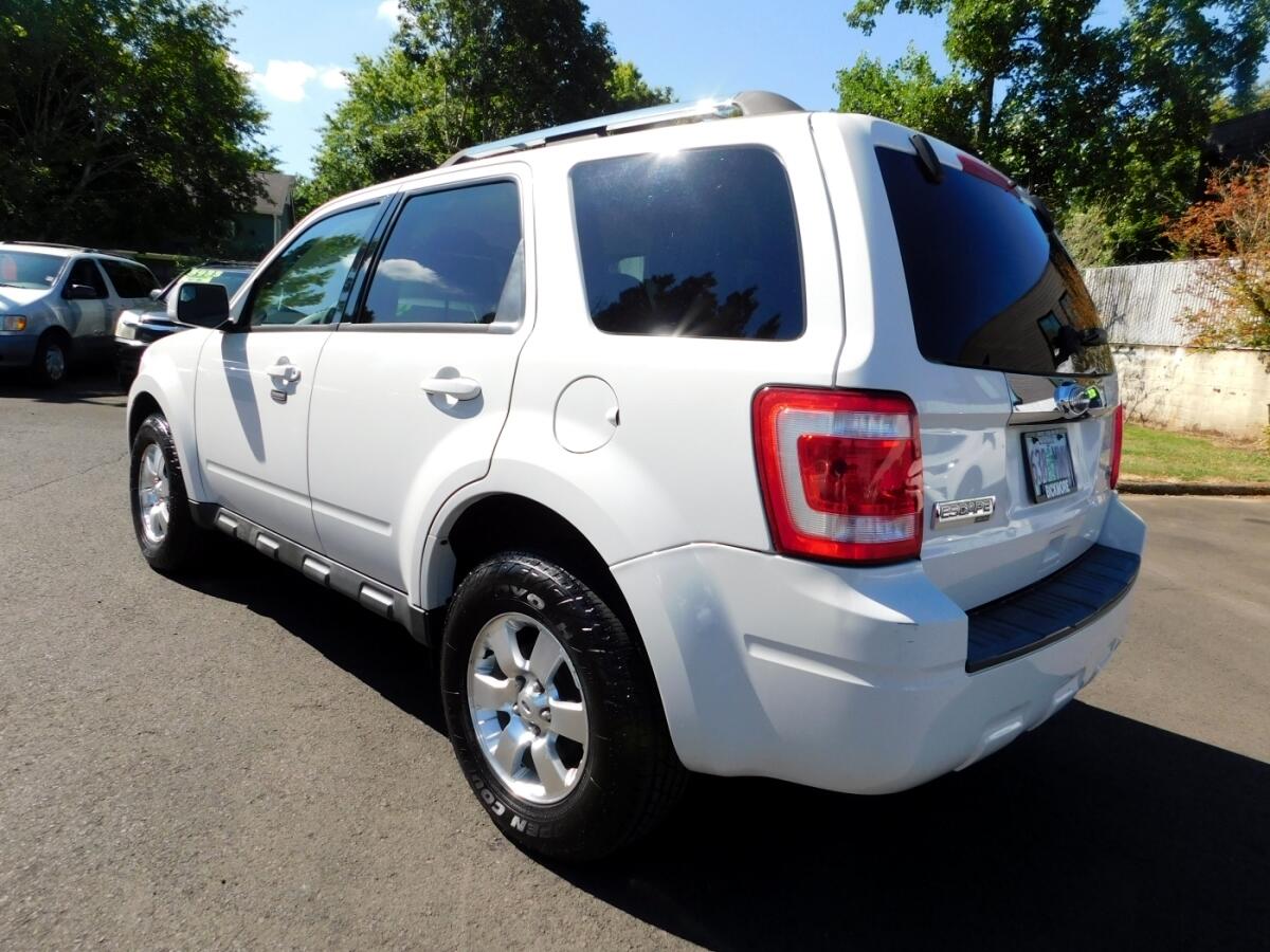 2010 Ford Escape Limited Sport photo 3