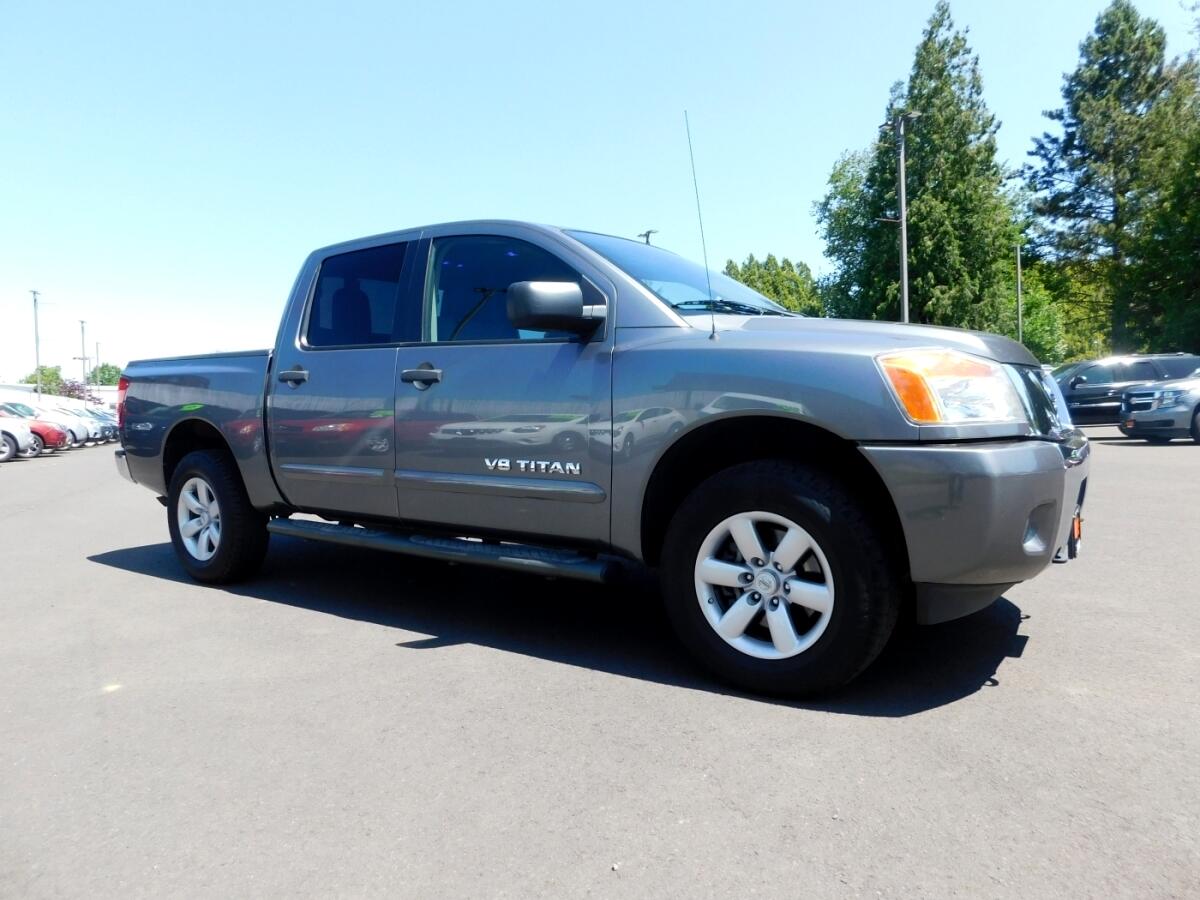 2013 Nissan Titan SV Pickup 4D 5 1/2 Ft