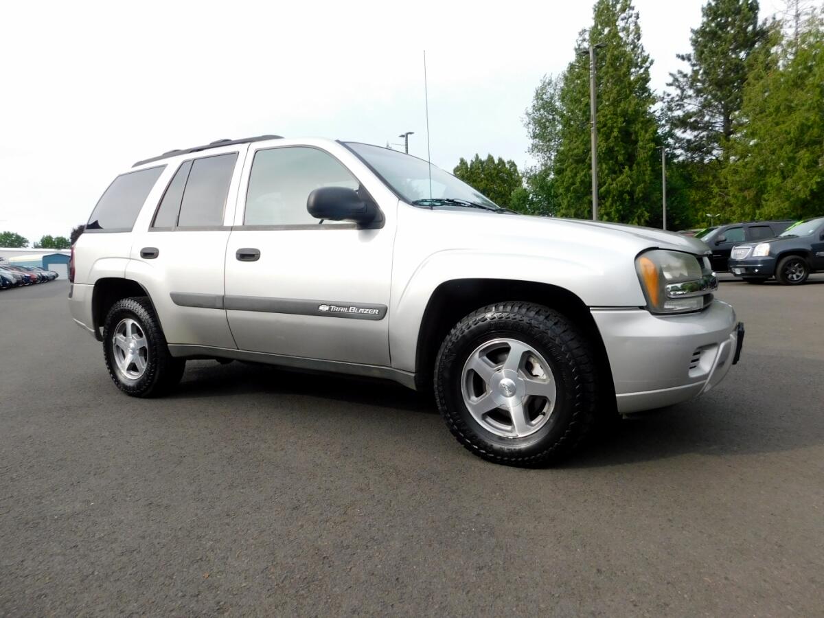2004 Chevrolet TrailBlazer LS Sport Utility 4D
