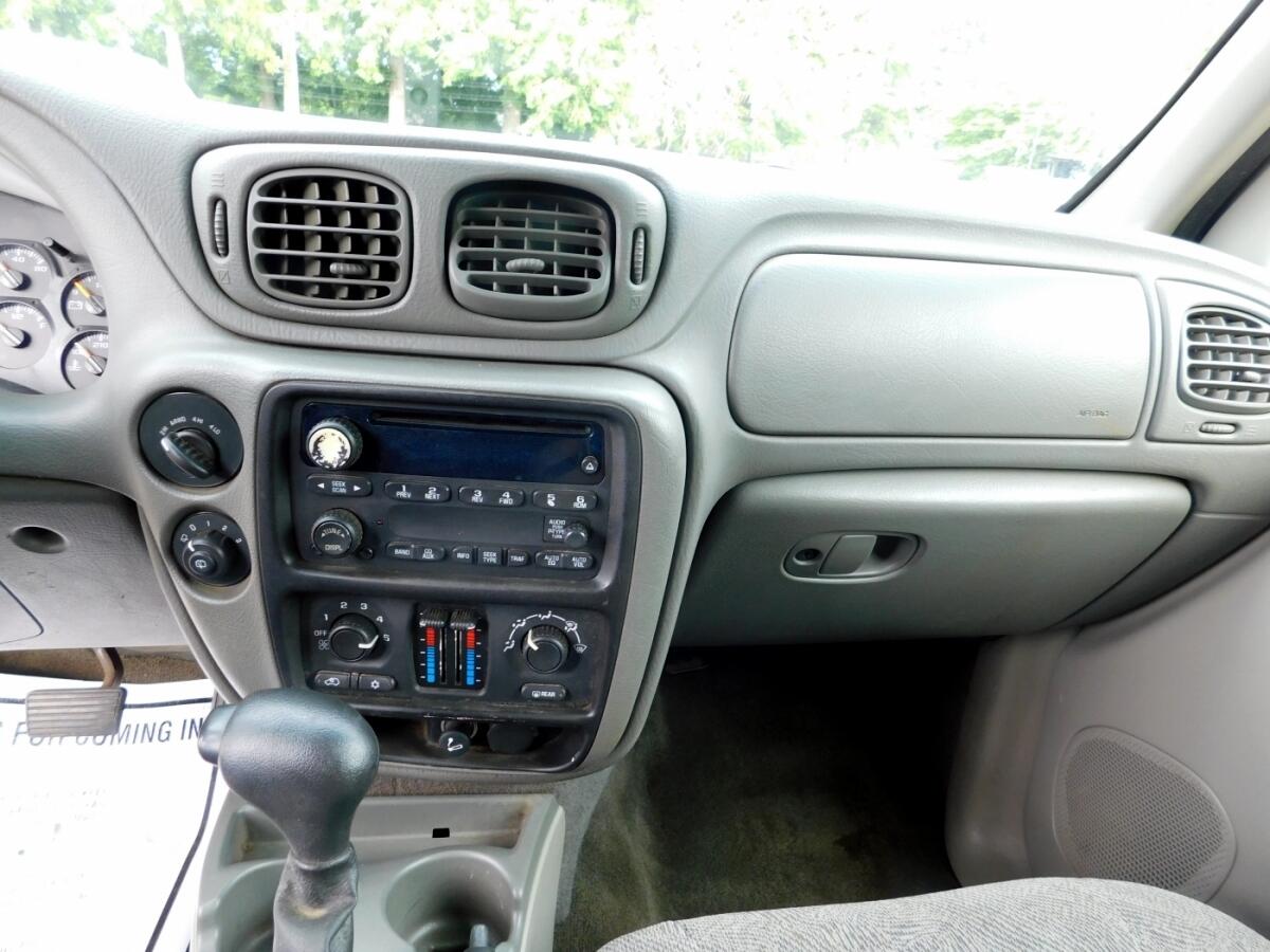 2004 Chevrolet Trailblazer LS photo 7