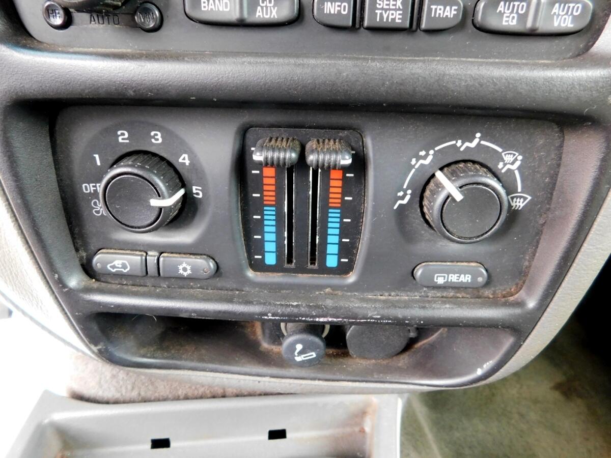 2004 Chevrolet Trailblazer LS photo 13