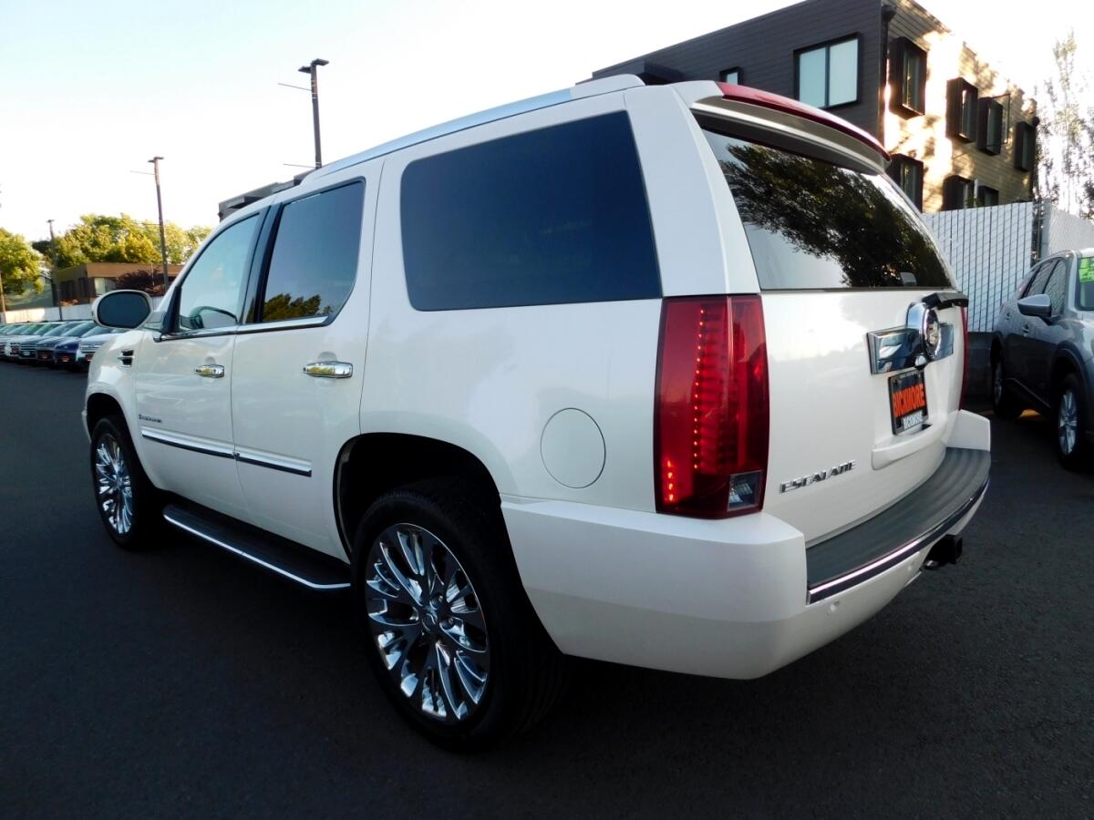 2007 Cadillac Escalade Sport photo 3