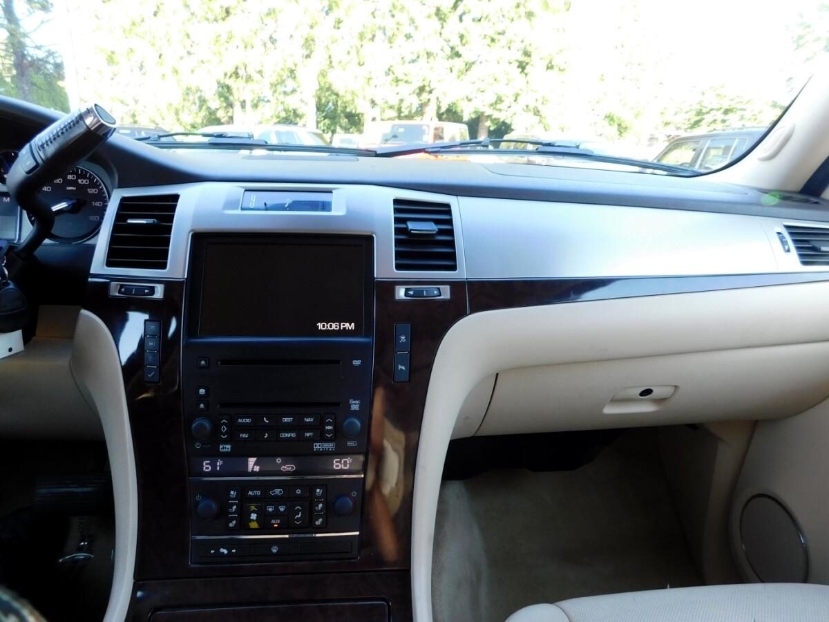 2007 Cadillac Escalade Sport photo 9