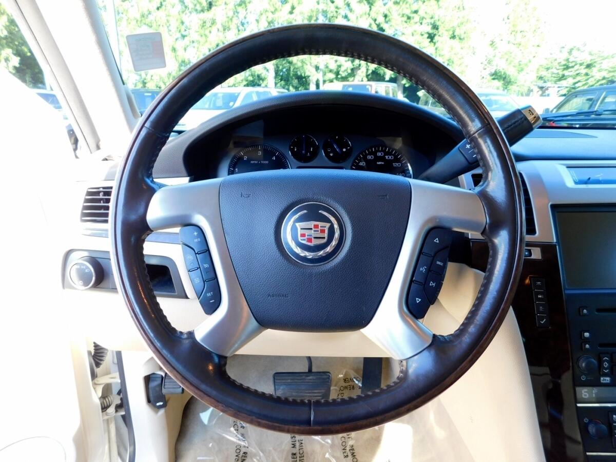 2007 Cadillac Escalade Sport photo 10