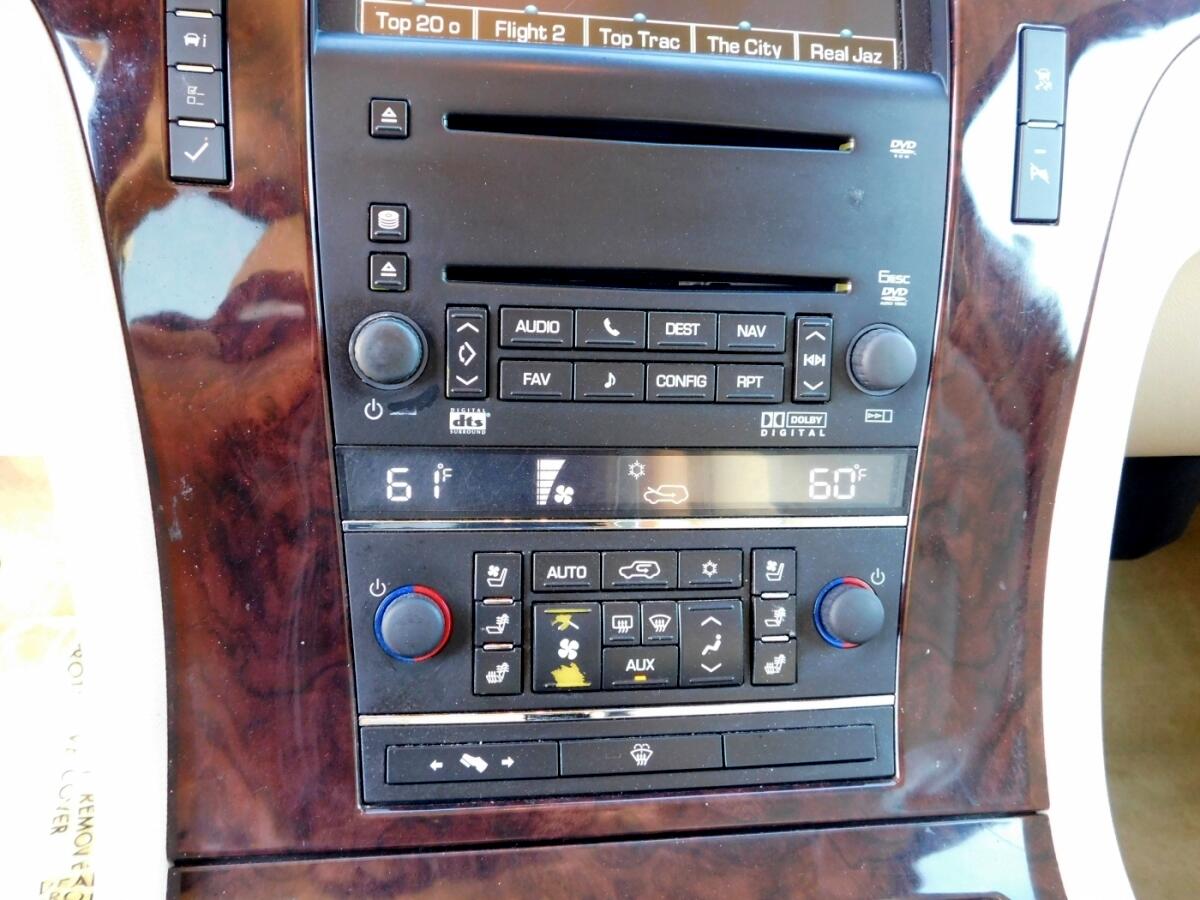 2007 Cadillac Escalade Sport photo 14