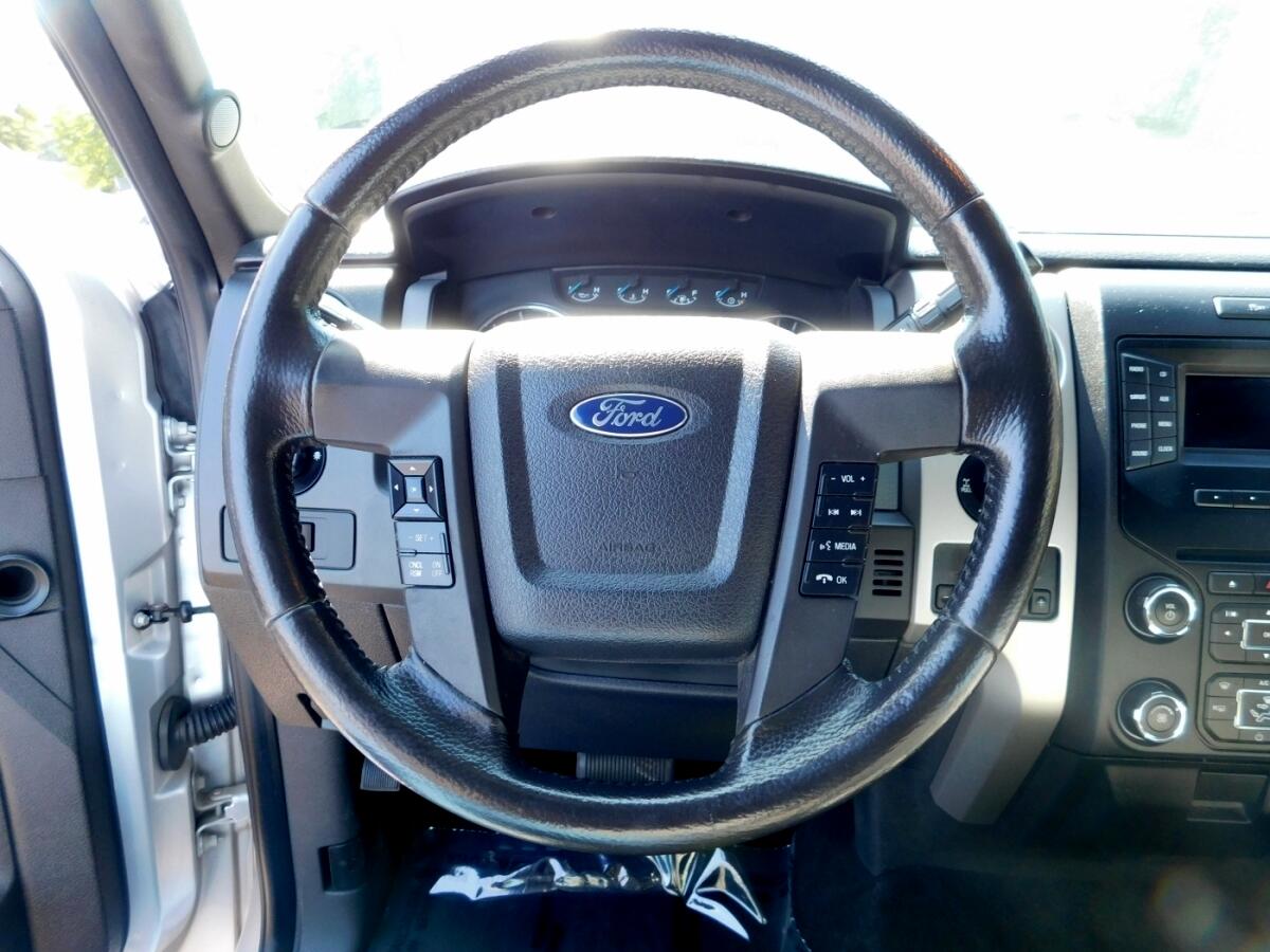 2014 Ford F-150 XLT photo 8