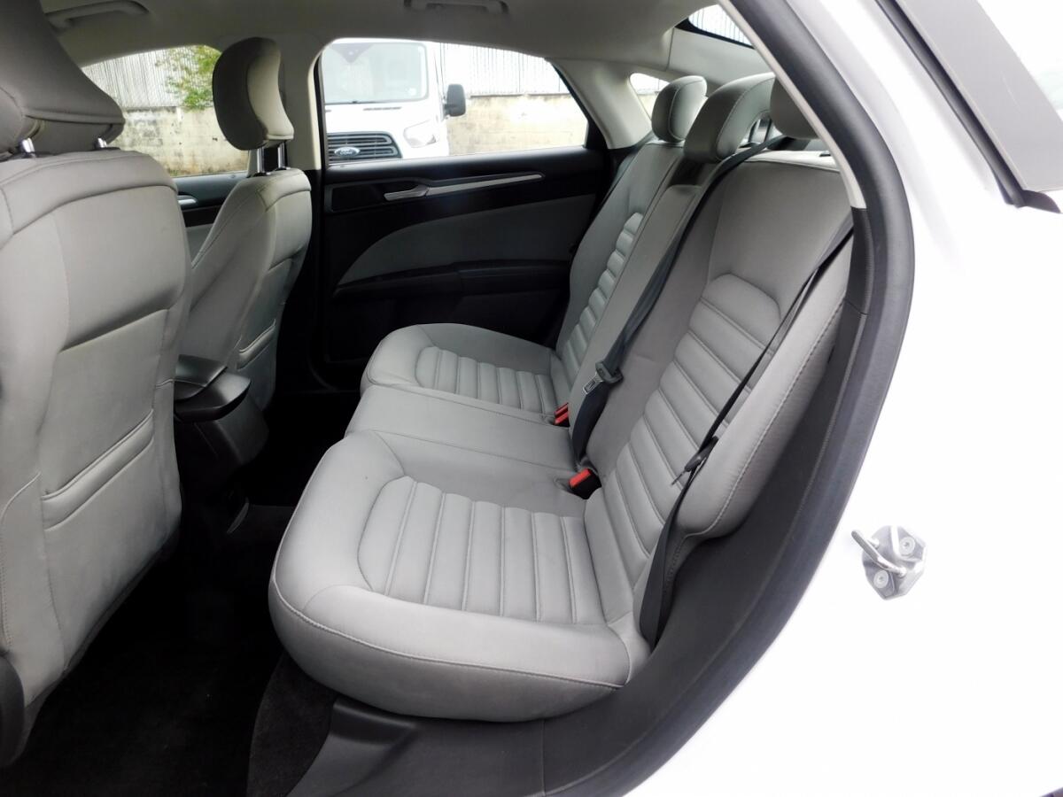 2015 Ford Fusion S photo 3