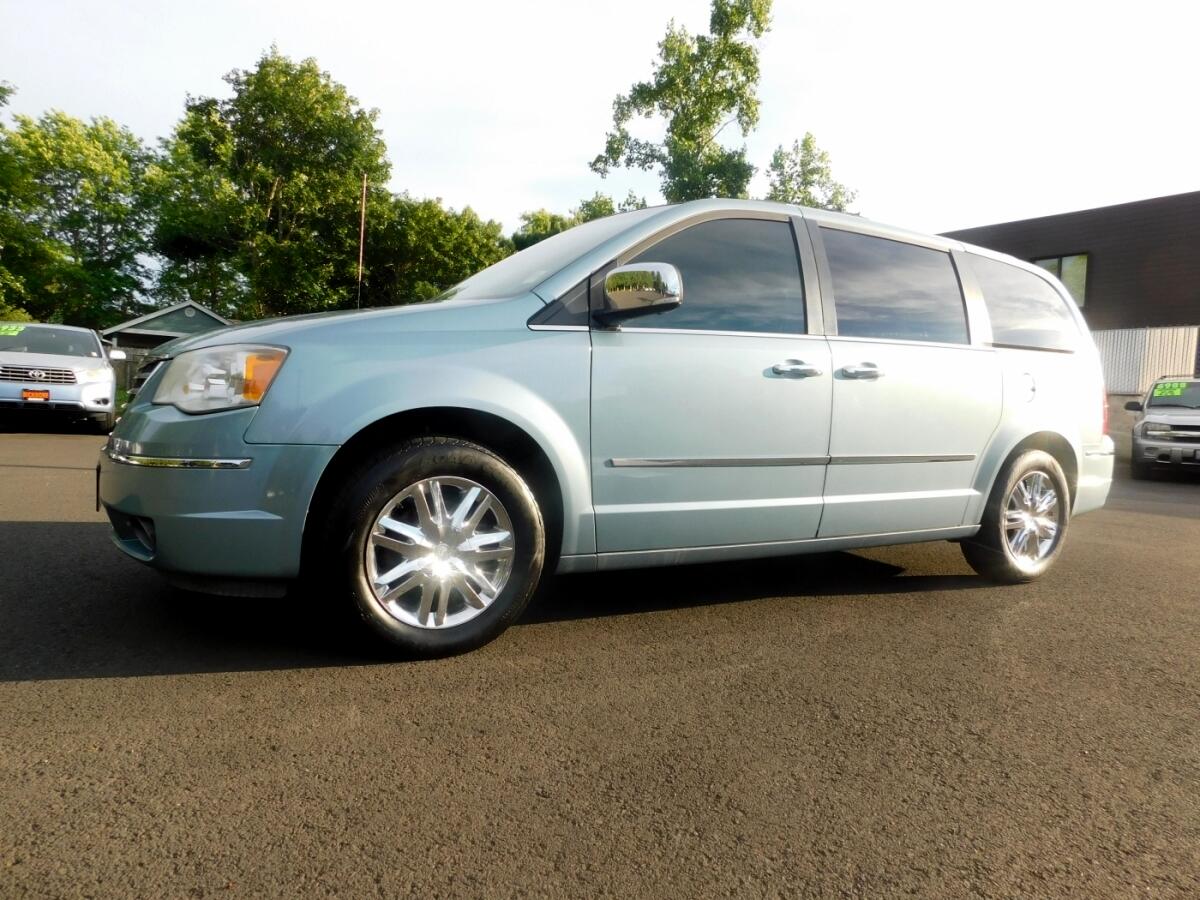2008 Chrysler Town & Country Limited photo 3