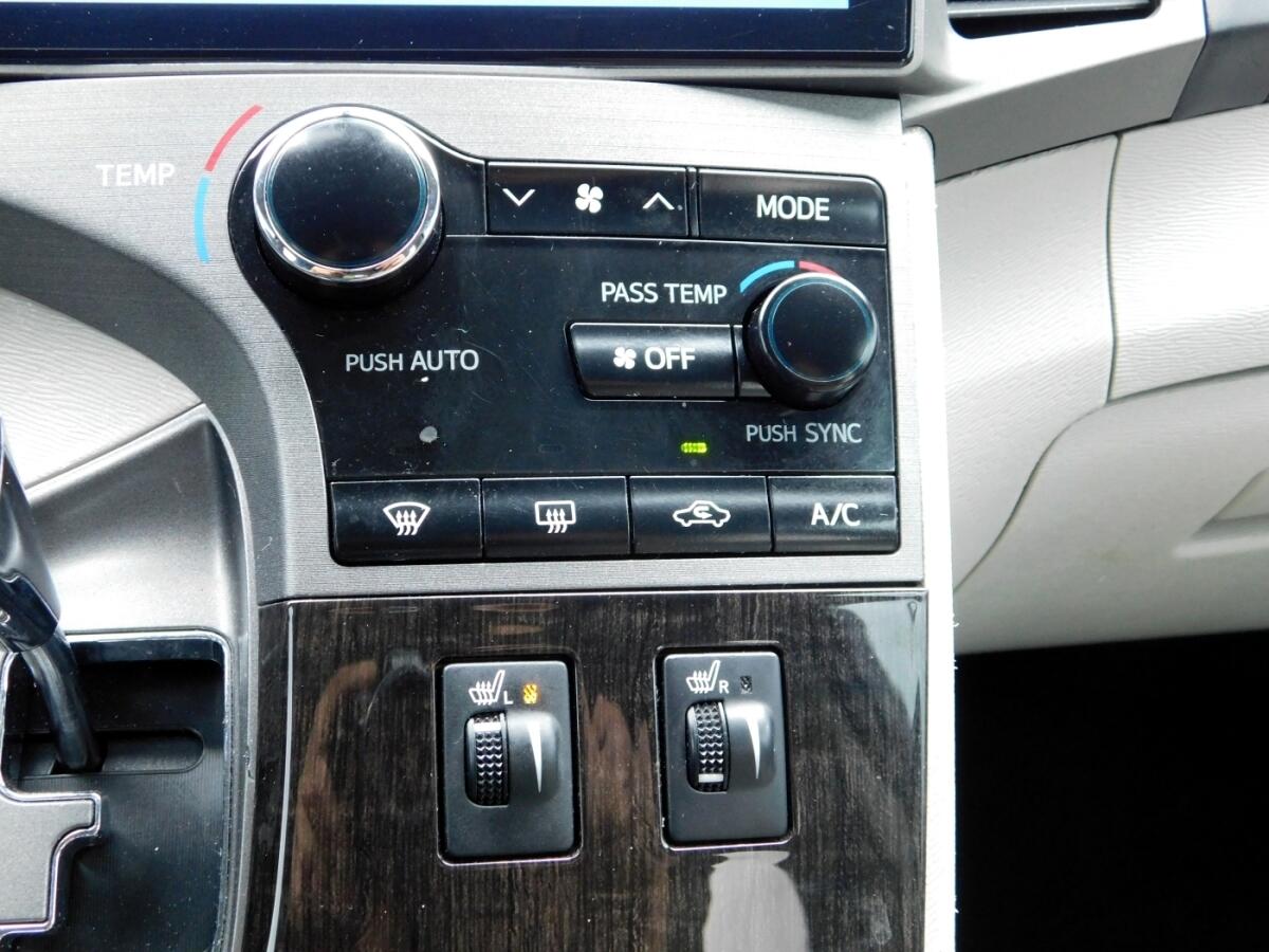 2013 Toyota Venza Limited photo 16