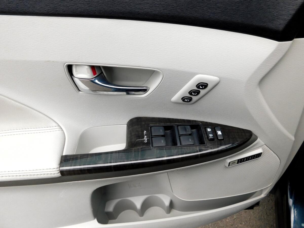 2013 Toyota Venza Limited photo 20