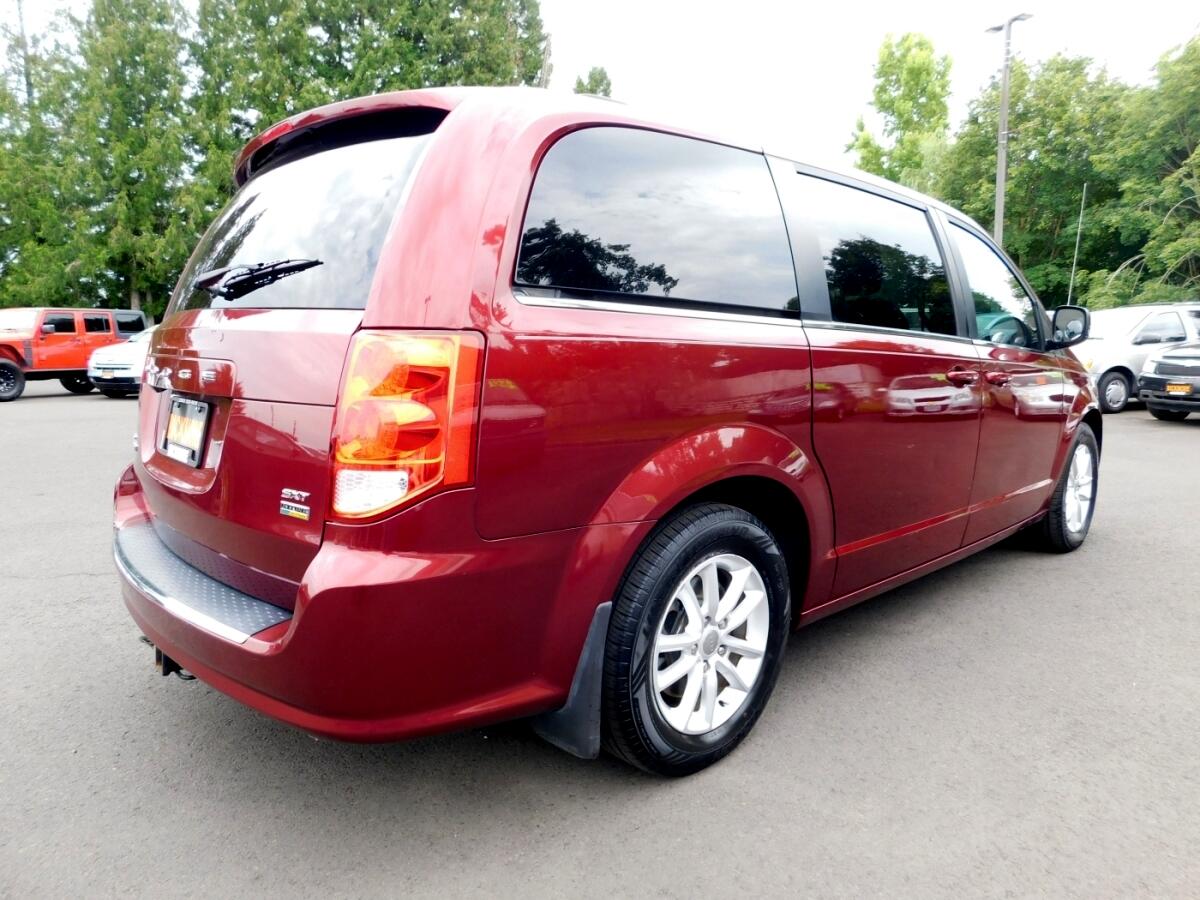 2018 Dodge Grand Caravan SXT photo 2
