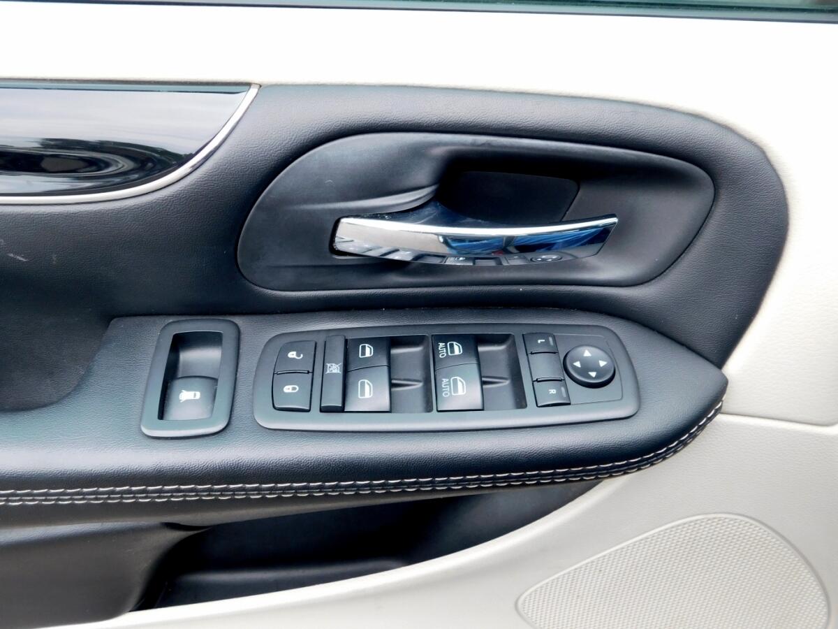 2018 Dodge Grand Caravan SXT photo 20