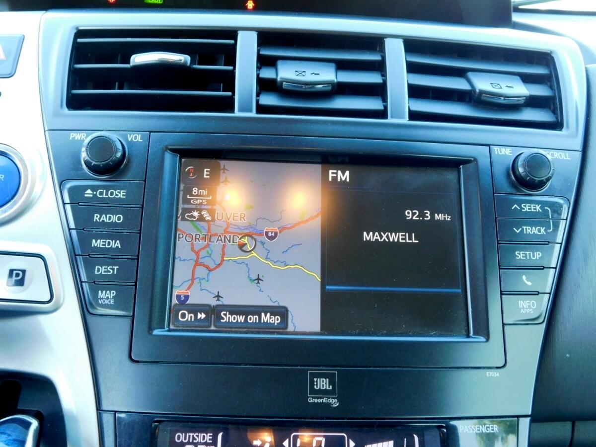 2013 Toyota Prius V Five photo 10