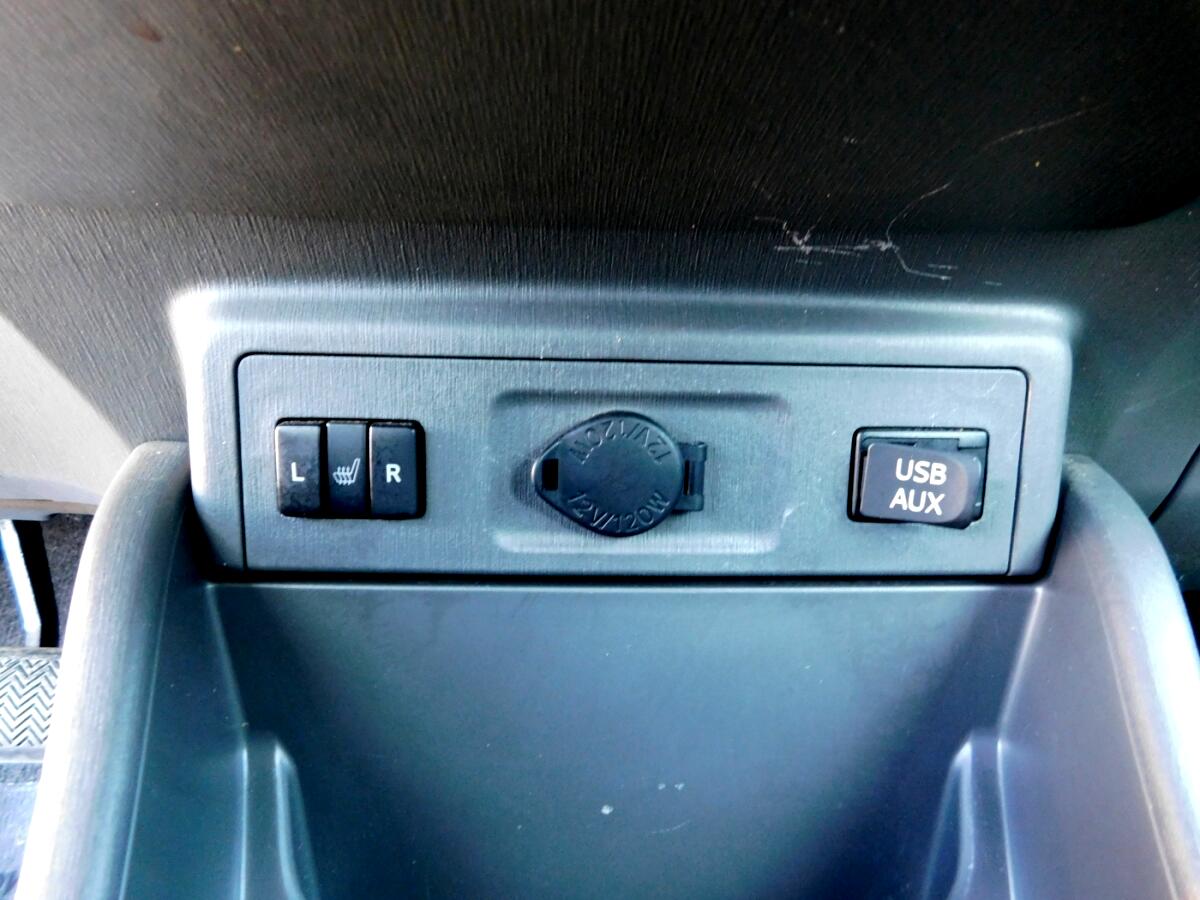 2013 Toyota Prius V Five photo 15