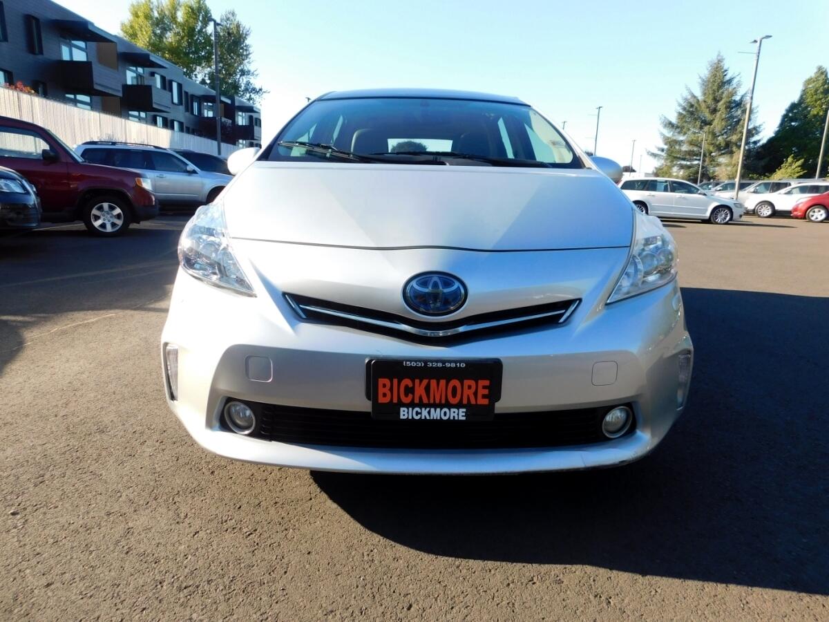 2013 Toyota Prius V Five photo 19