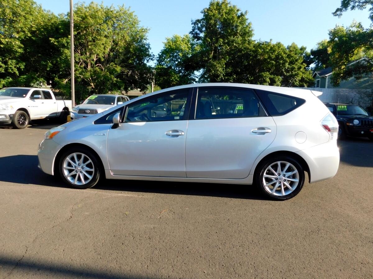 2013 Toyota Prius V Five photo 22