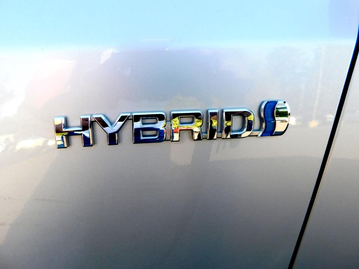 2013 Toyota Prius V Five photo 24