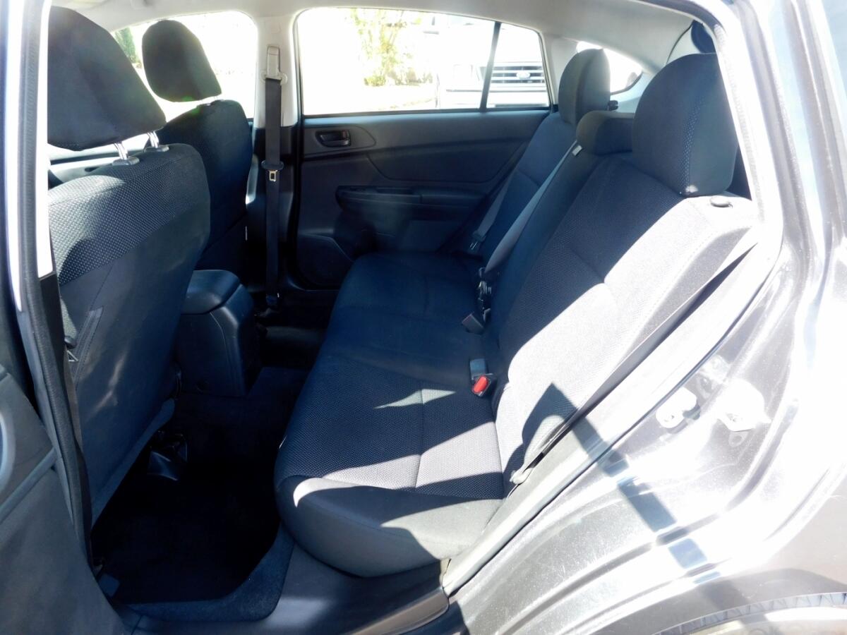 2012 Subaru Impreza 2.0i photo 4