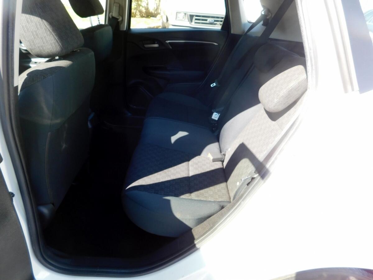 2016 Honda Fit LX photo 5