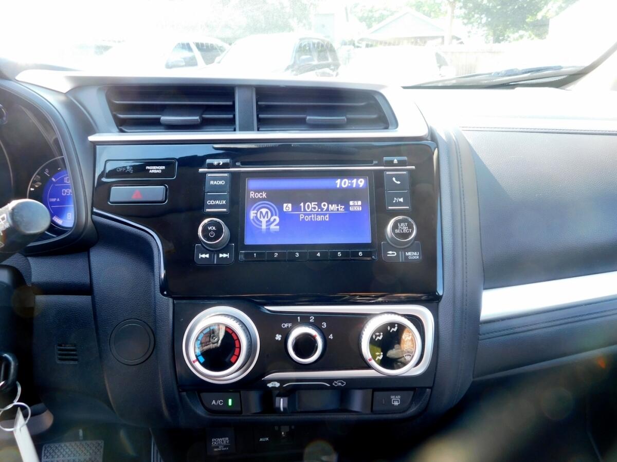 2016 Honda Fit LX photo 10