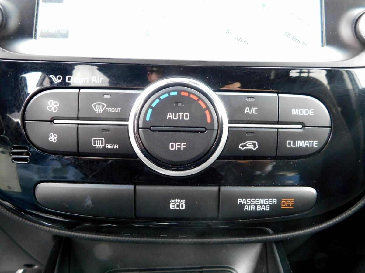 2015 Kia Soul Plus photo 11