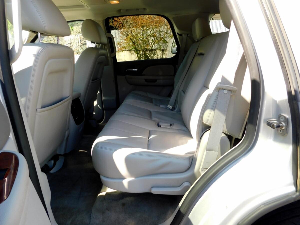 2011 Chevrolet Tahoe LT photo 6