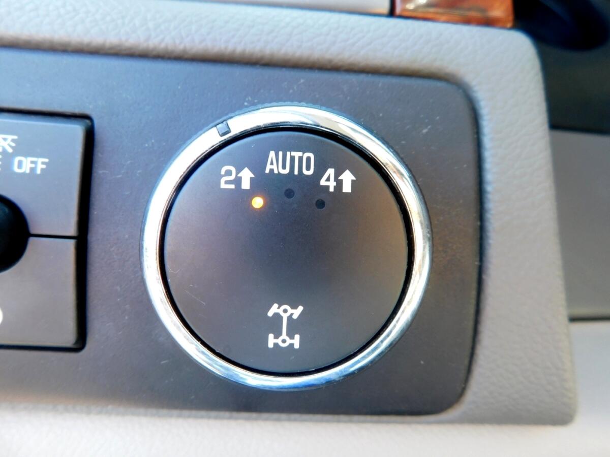 2011 Chevrolet Tahoe LT photo 14