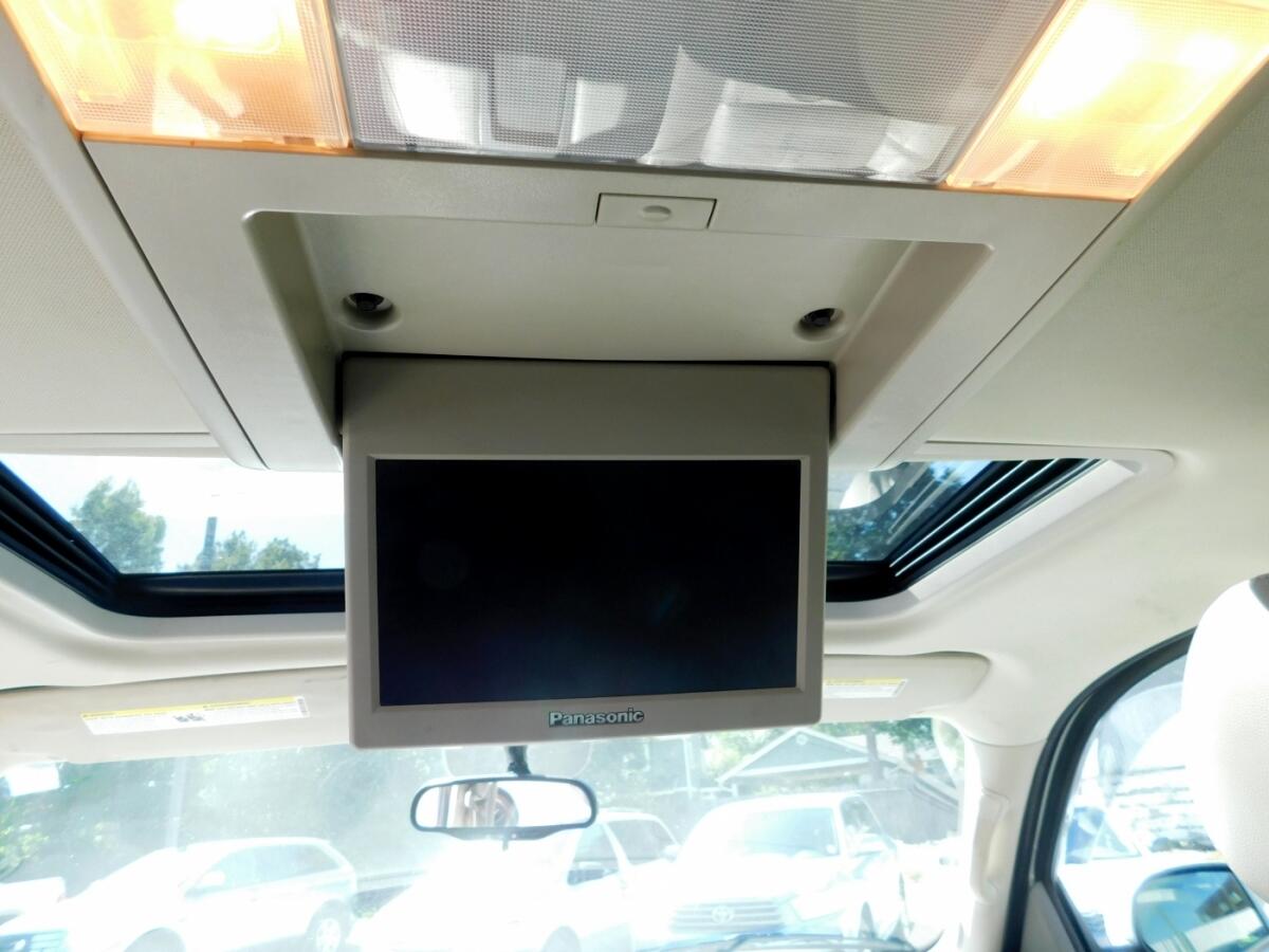 2011 Chevrolet Tahoe LT photo 17