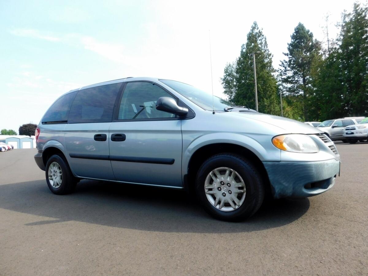 2005 Dodge Caravan Minivan 4D