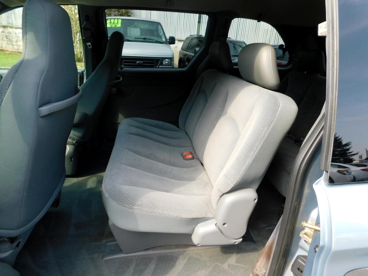 2005 Dodge Grand Caravan Base C/V photo 6