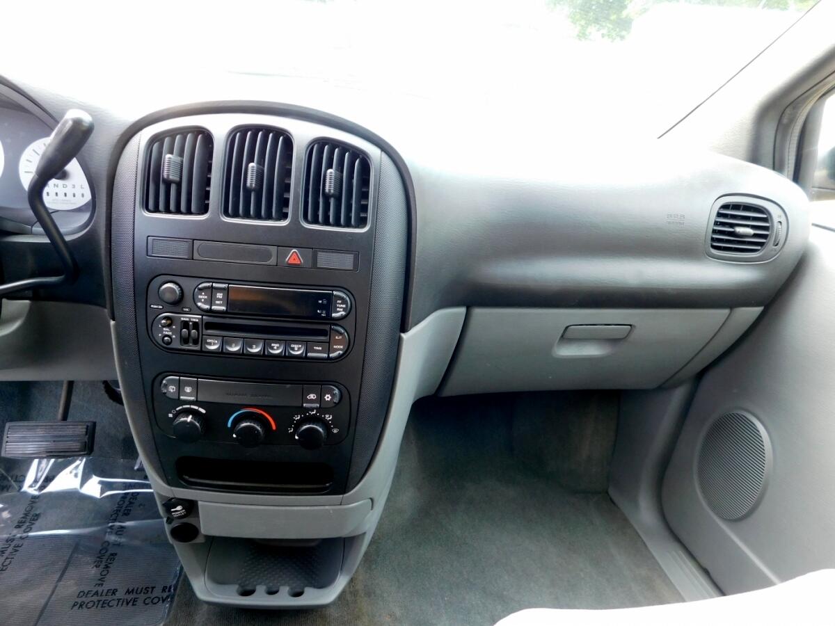 2005 Dodge Grand Caravan Base C/V photo 8
