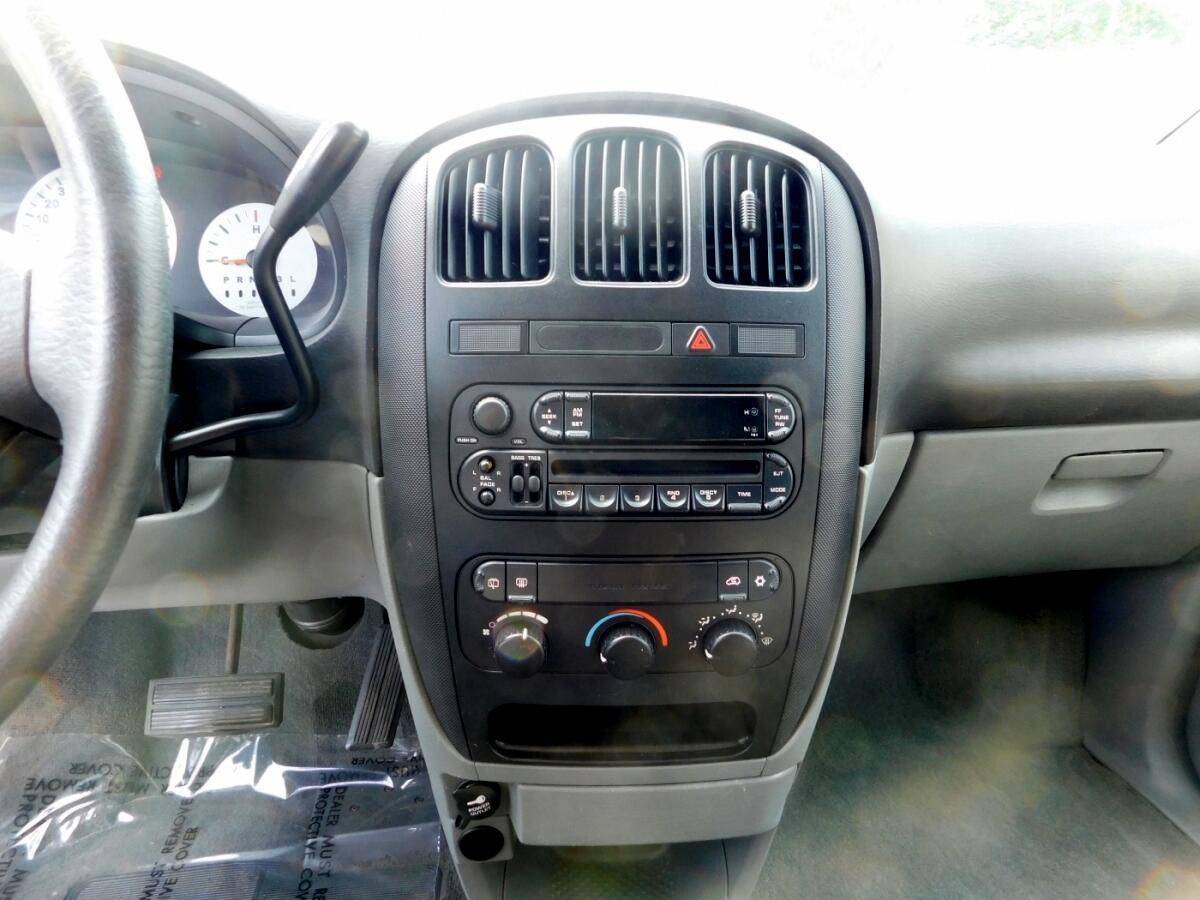 2005 Dodge Grand Caravan Base C/V photo 9