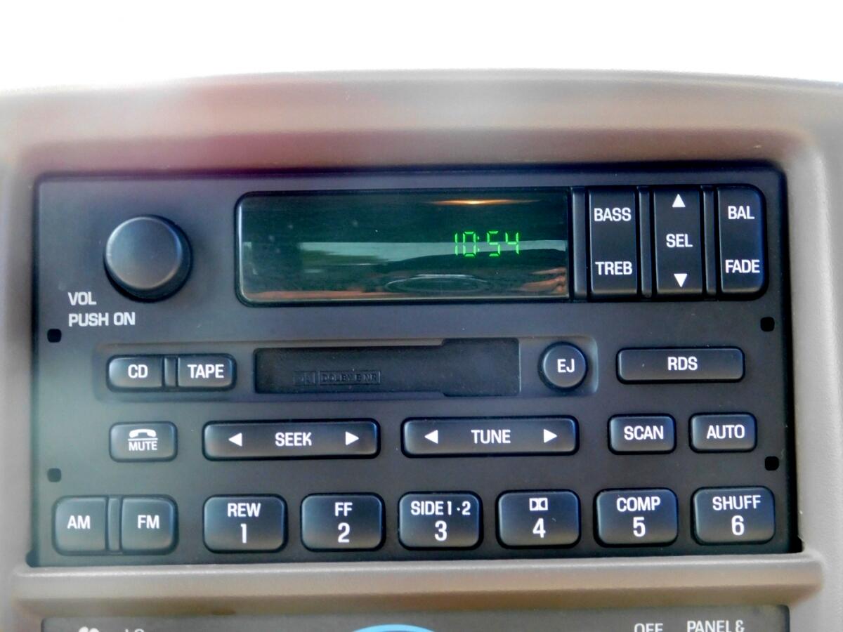 1999 Ford F-250 Lariat photo 11