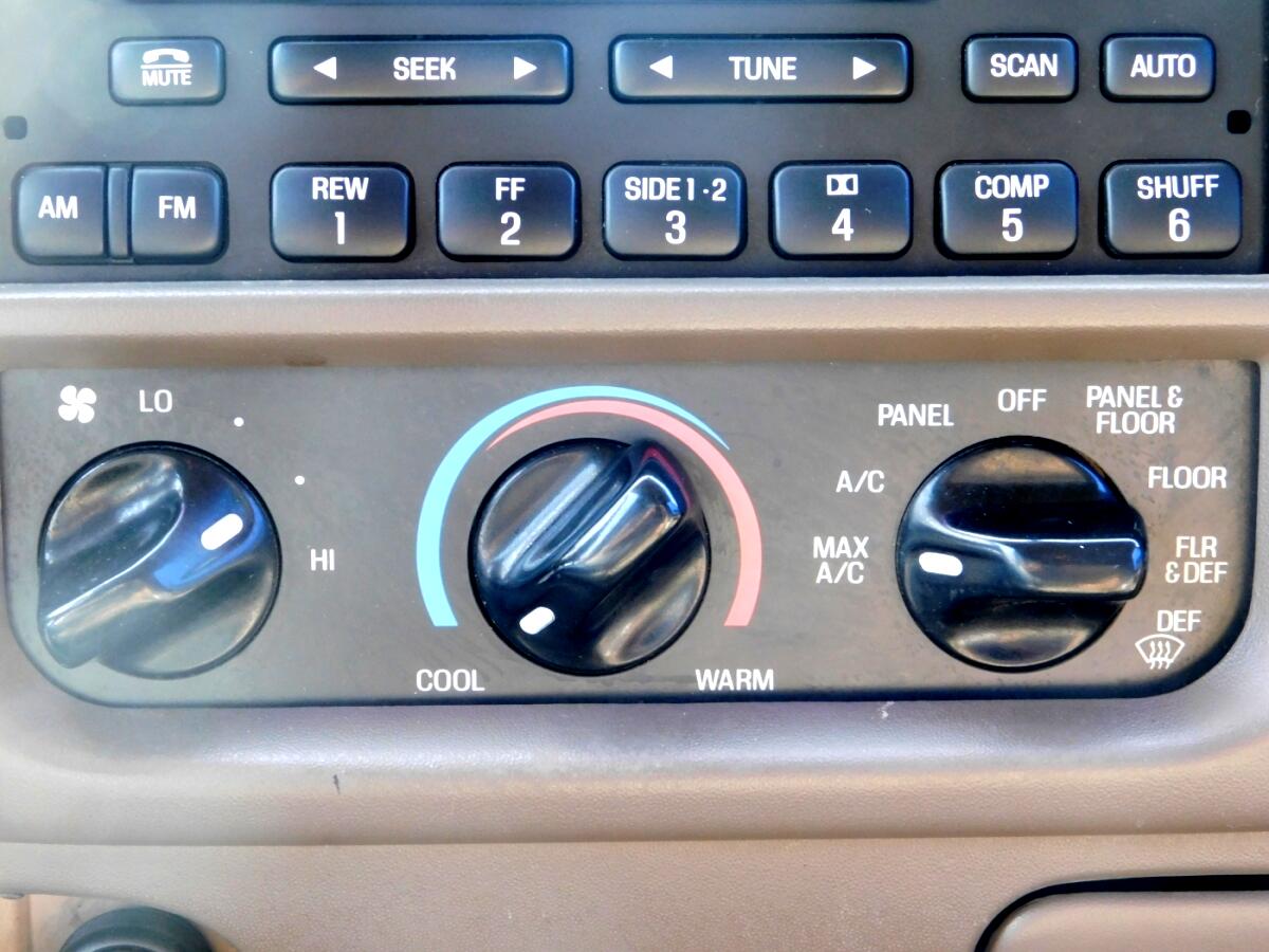 1999 Ford F-250 Lariat photo 12