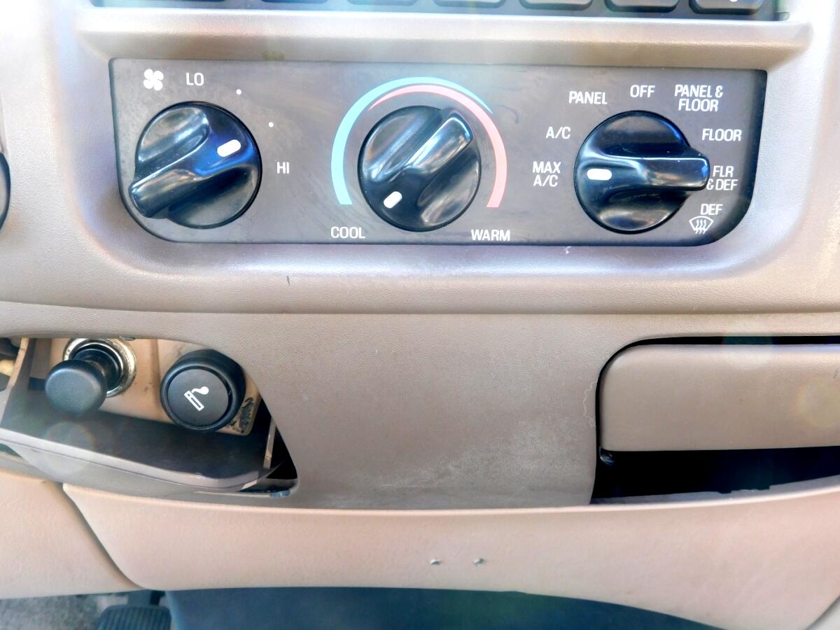 1999 Ford F-250 Lariat photo 14
