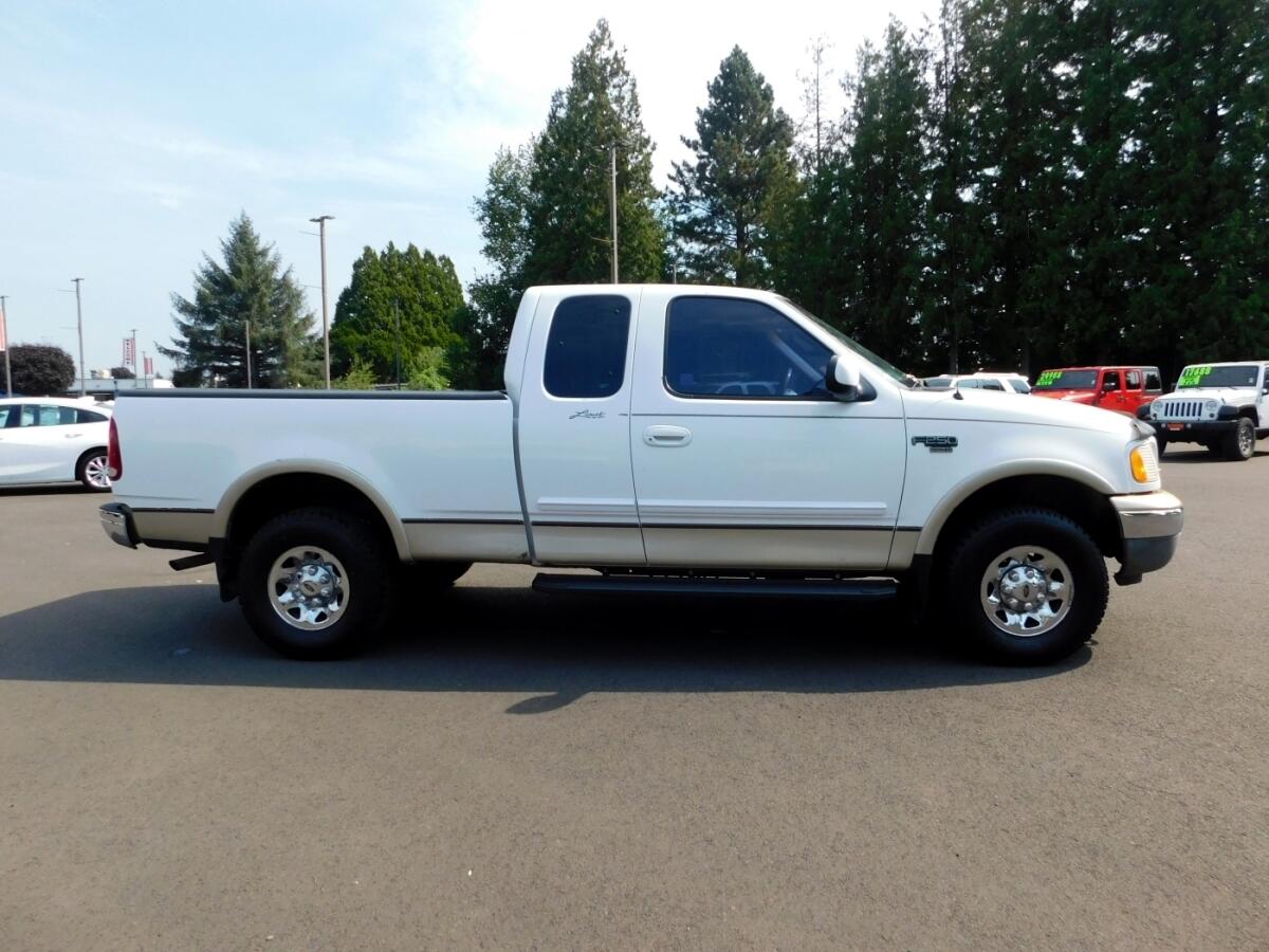 1999 Ford F-250 Lariat photo 17