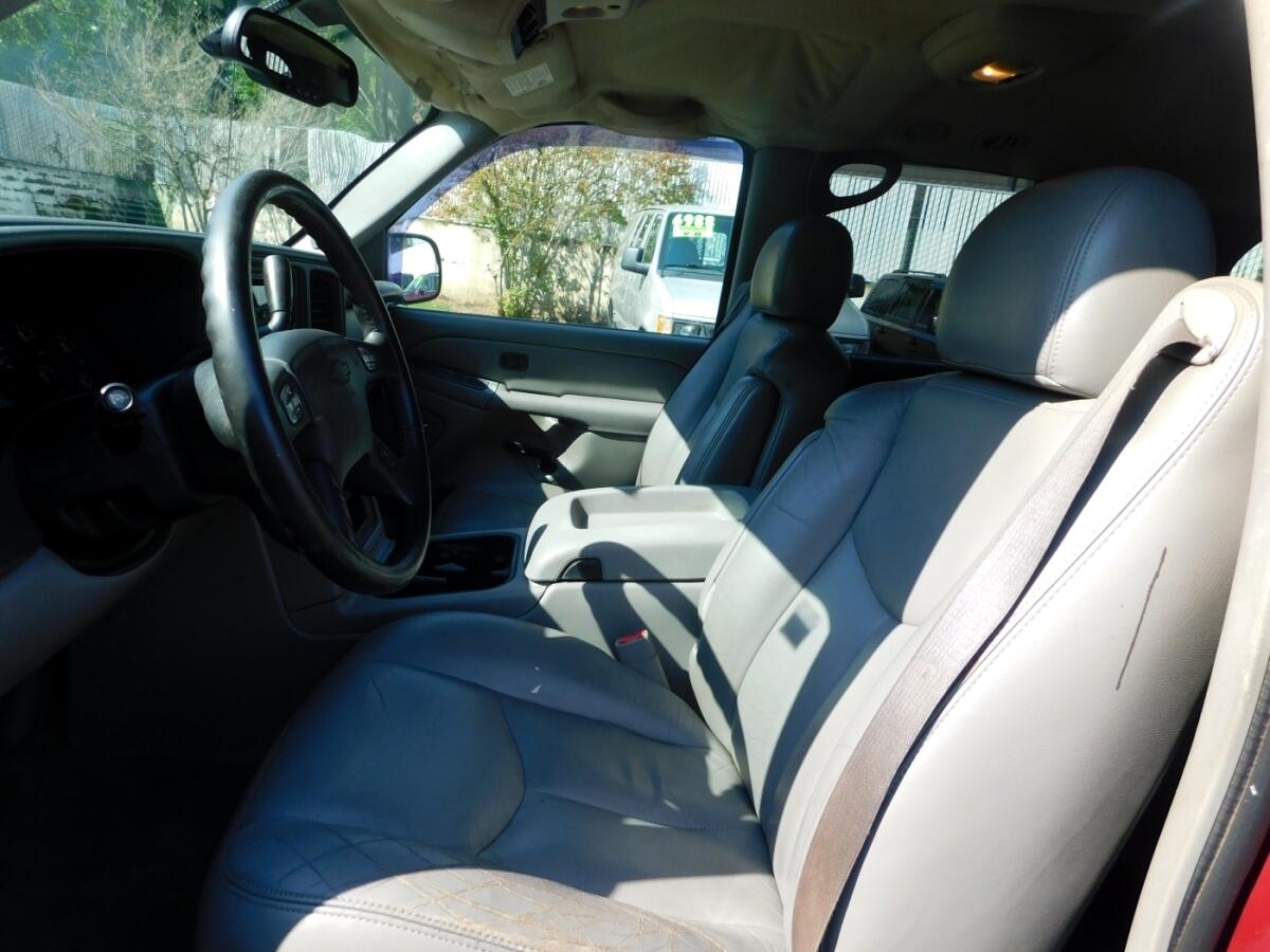 2005 Chevrolet Suburban 1500 photo 7