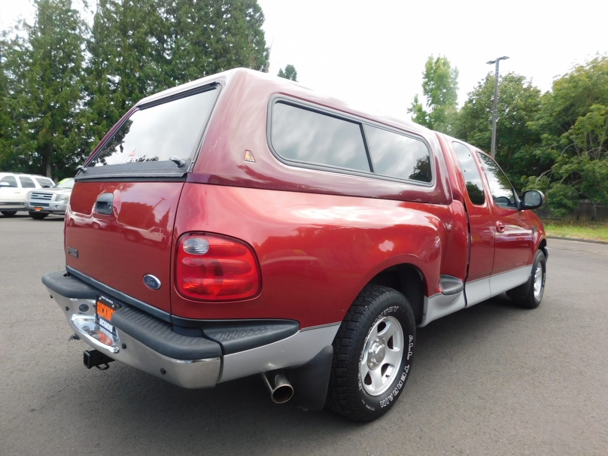 2003 Ford F-150 XLT photo 2