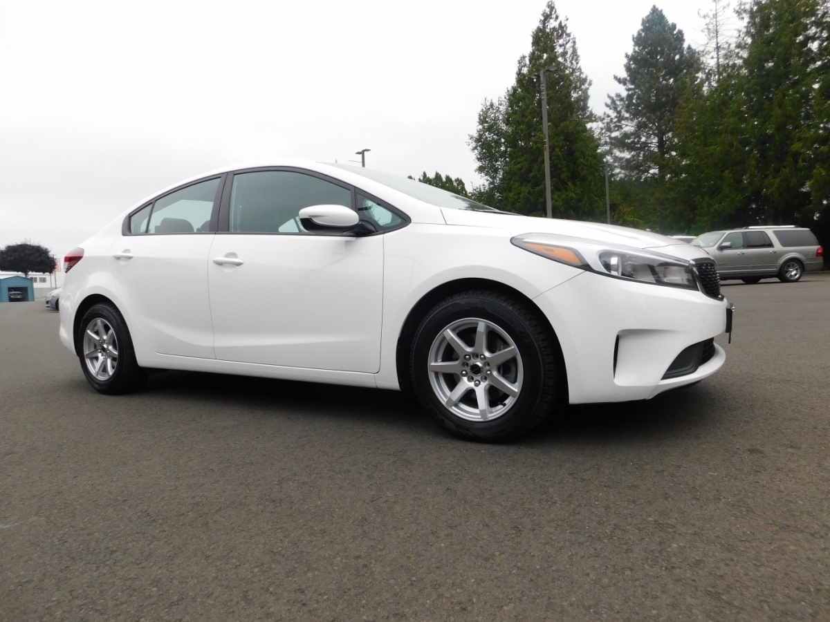 2017 Kia Forte LX Sedan 4D