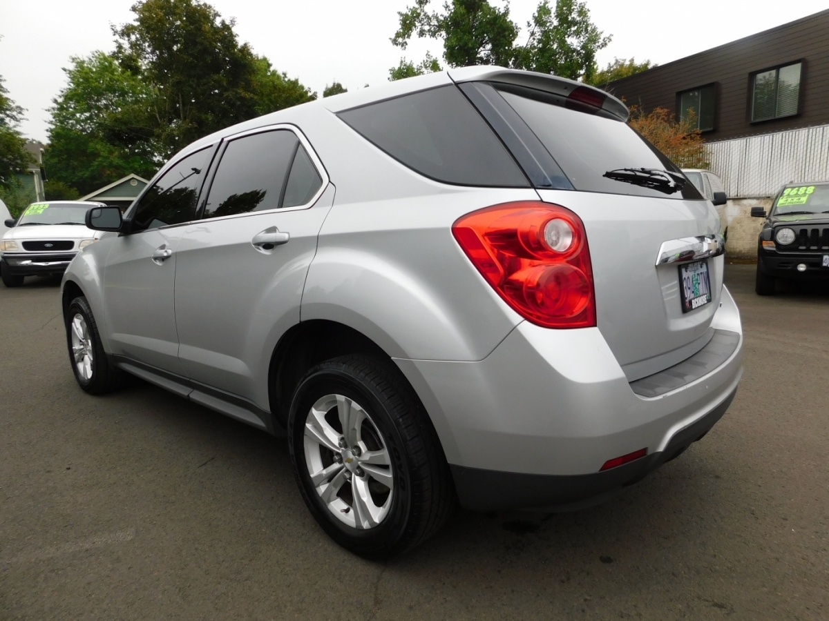 2012 Chevrolet Equinox LS photo 2