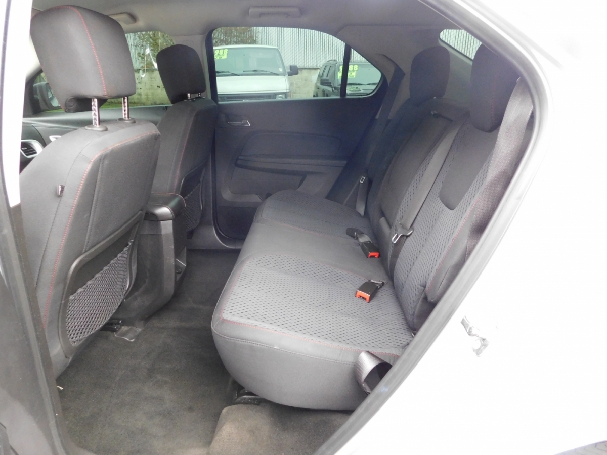 2012 Chevrolet Equinox LS photo 5