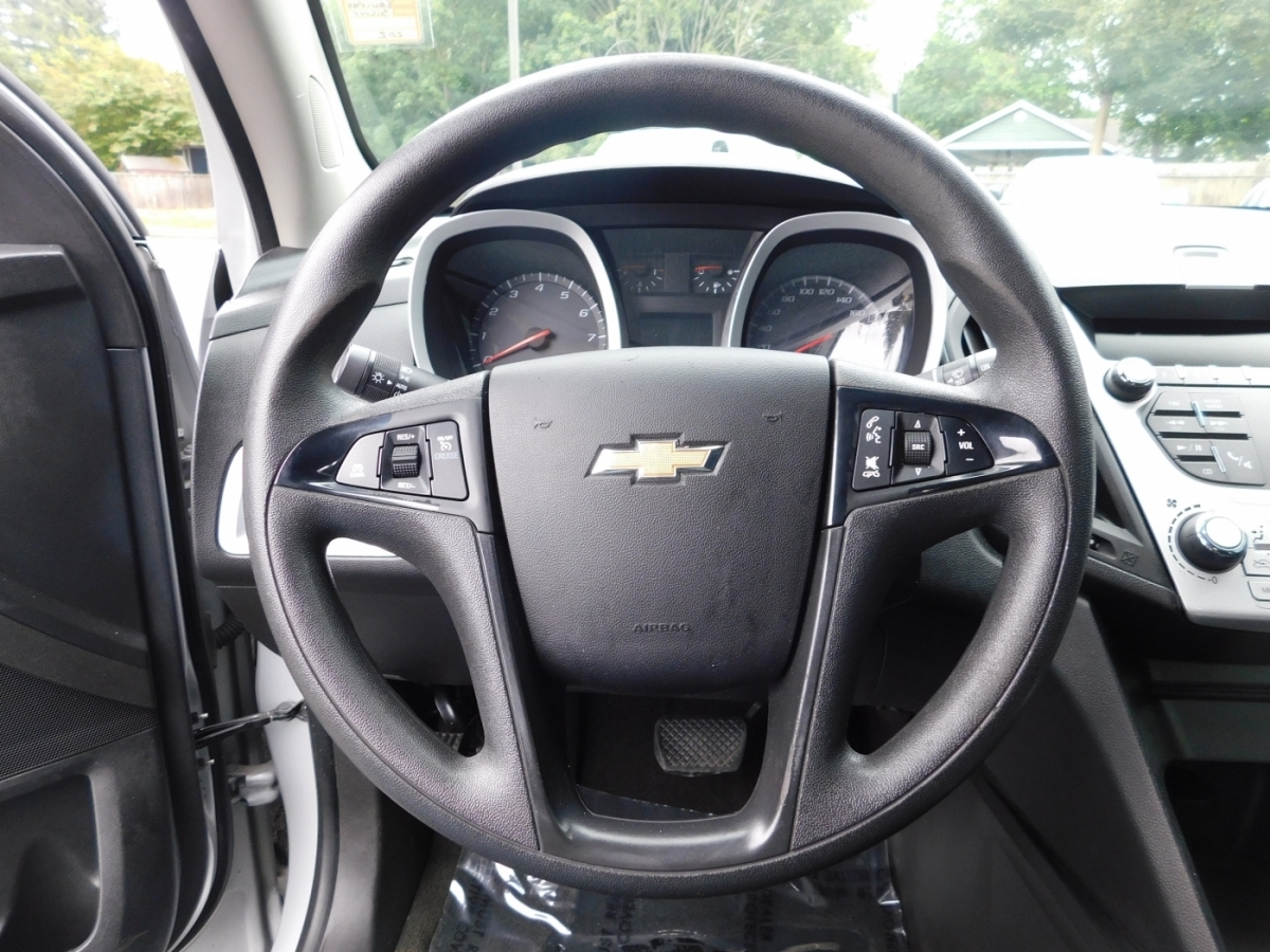 2012 Chevrolet Equinox LS photo 8